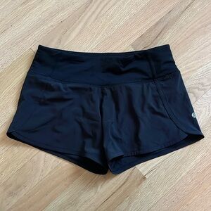 Lulu lemon black Speed Up Low-Rise Lined Short 2.5"